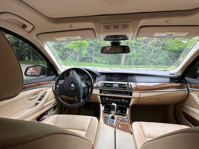 Білий БМВ 5 Серія, об'ємом двигуна 2 л та пробігом 235 тис. км за 15700 $, фото 5 на Automoto.ua