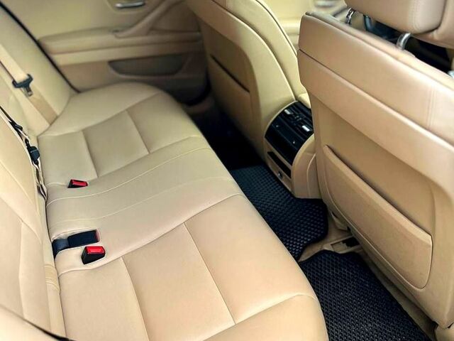 Белый БМВ 5 Серия, объемом двигателя 2 л и пробегом 0 тыс. км за 9999 $, фото 9 на Automoto.ua