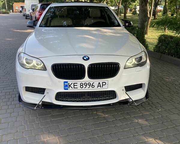 Белый БМВ 5 Серия, объемом двигателя 2.99 л и пробегом 215 тыс. км за 16500 $, фото 8 на Automoto.ua