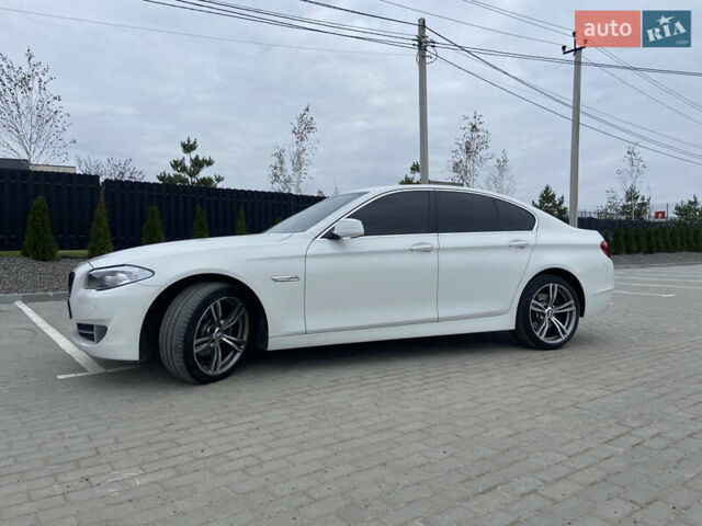 Білий БМВ 5 Серія, об'ємом двигуна 2 л та пробігом 171 тис. км за 13200 $, фото 45 на Automoto.ua