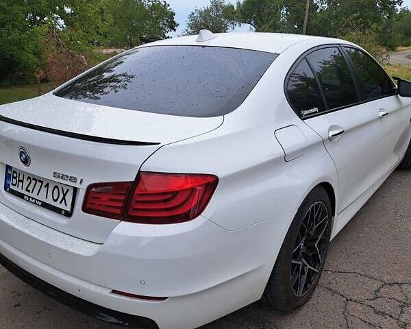 Білий БМВ 5 Серія, об'ємом двигуна 2 л та пробігом 120 тис. км за 14500 $, фото 9 на Automoto.ua