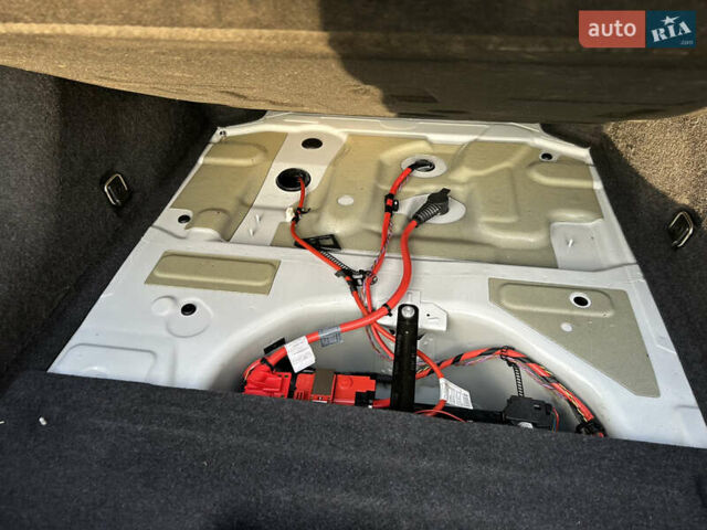 Білий БМВ 5 Серія, об'ємом двигуна 2 л та пробігом 214 тис. км за 16300 $, фото 10 на Automoto.ua