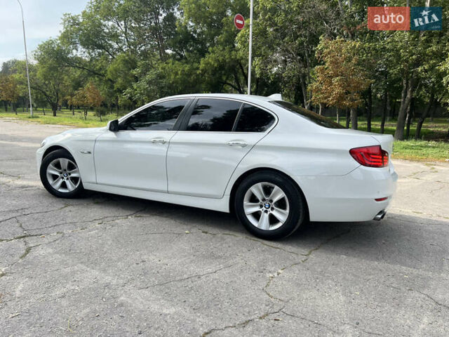 Білий БМВ 5 Серія, об'ємом двигуна 2 л та пробігом 201 тис. км за 14000 $, фото 9 на Automoto.ua
