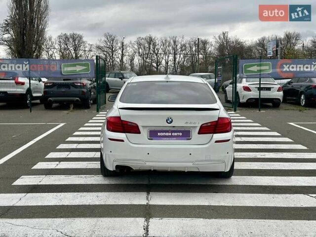 Білий БМВ 5 Серія, об'ємом двигуна 2 л та пробігом 288 тис. км за 9800 $, фото 5 на Automoto.ua