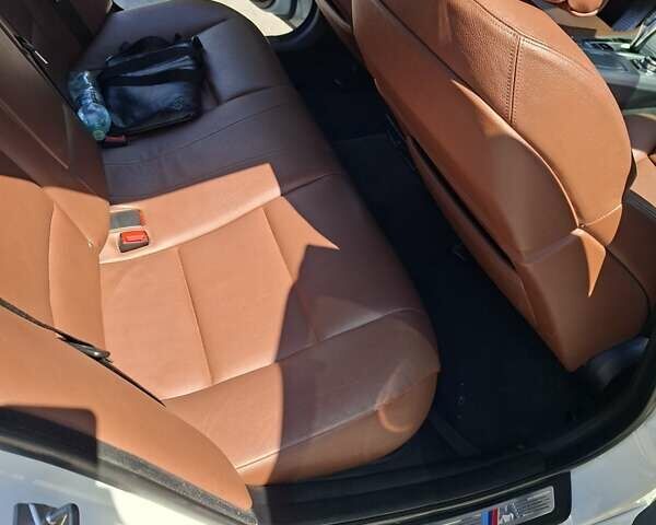 БМВ 5 Серія 2012 у Запоріжжя на Automoto.ua Білий БМВ 5 Серія, об'ємом двигуна 2 л та пробігом 220 тис. км за 13499 $, фото 20 на Automoto.ua