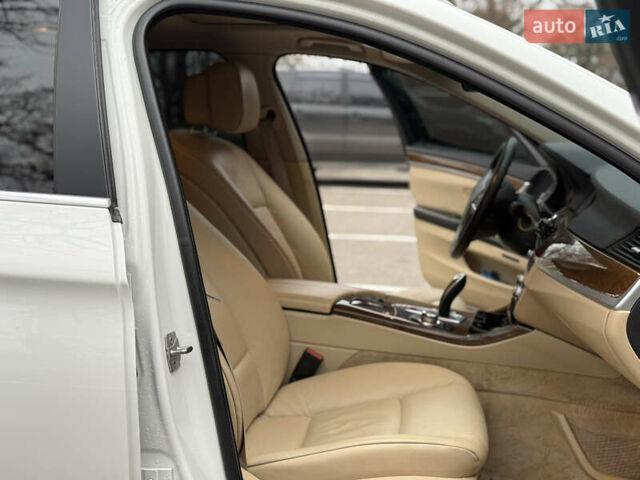 Білий БМВ 5 Серія, об'ємом двигуна 3 л та пробігом 223 тис. км за 11900 $, фото 23 на Automoto.ua