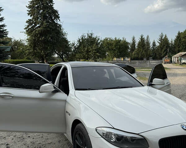 Білий БМВ 5 Серія, об'ємом двигуна 2 л та пробігом 196 тис. км за 14150 $, фото 18 на Automoto.ua