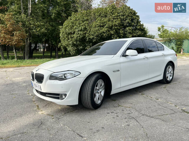 Білий БМВ 5 Серія, об'ємом двигуна 2 л та пробігом 201 тис. км за 14000 $, фото 4 на Automoto.ua