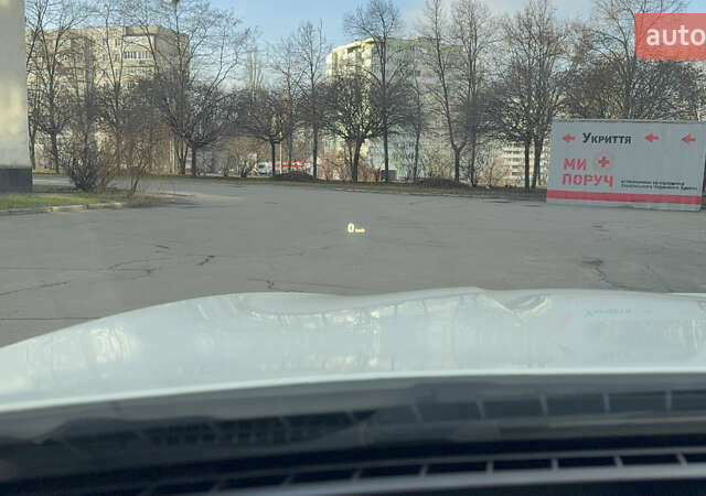 Белый БМВ 5 Серия, объемом двигателя 2 л и пробегом 182 тыс. км за 13499 $, фото 8 на Automoto.ua