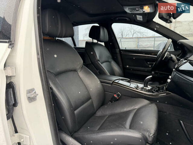 Білий БМВ 5 Серія, об'ємом двигуна 2.98 л та пробігом 218 тис. км за 14500 $, фото 11 на Automoto.ua