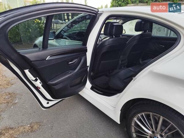 Білий БМВ 5 Серія, об'ємом двигуна 2 л та пробігом 288 тис. км за 11500 $, фото 19 на Automoto.ua