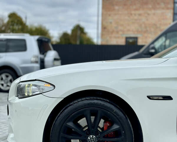 Белый БМВ 5 Серия, объемом двигателя 2.98 л и пробегом 255 тыс. км за 11800 $, фото 17 на Automoto.ua