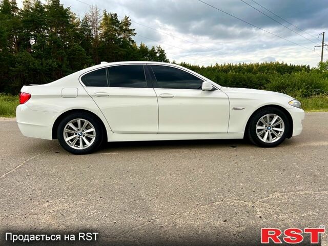 Белый БМВ 5 Серия, объемом двигателя 2 л и пробегом 327 тыс. км за 14800 $, фото 4 на Automoto.ua