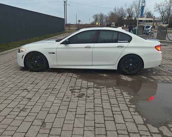 Белый БМВ 5 Серия, объемом двигателя 2.98 л и пробегом 210 тыс. км за 14500 $, фото 3 на Automoto.ua