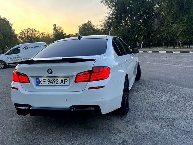 Белый БМВ 5 Серия, объемом двигателя 3 л и пробегом 226 тыс. км за 17700 $, фото 2 на Automoto.ua