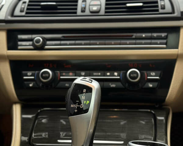 Білий БМВ 5 Серія, об'ємом двигуна 3 л та пробігом 254 тис. км за 12300 $, фото 25 на Automoto.ua