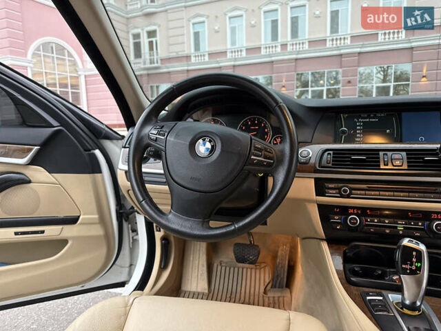 Білий БМВ 5 Серія, об'ємом двигуна 3 л та пробігом 223 тис. км за 11900 $, фото 31 на Automoto.ua