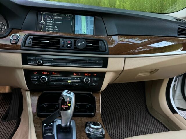 Белый БМВ 5 Серия, объемом двигателя 2 л и пробегом 200 тыс. км за 12400 $, фото 3 на Automoto.ua