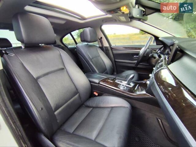 Білий БМВ 5 Серія, об'ємом двигуна 2 л та пробігом 288 тис. км за 11500 $, фото 16 на Automoto.ua