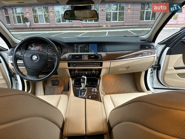 Білий БМВ 5 Серія, об'ємом двигуна 3 л та пробігом 223 тис. км за 11900 $, фото 28 на Automoto.ua