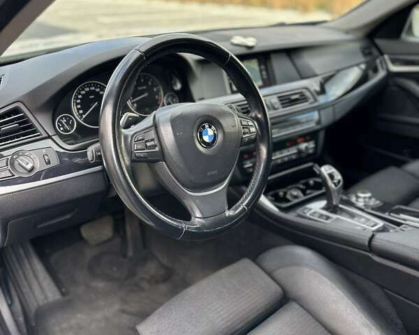 Белый БМВ 5 Серия, объемом двигателя 2 л и пробегом 114 тыс. км за 18000 $, фото 12 на Automoto.ua