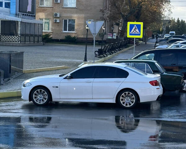 Белый БМВ 5 Серия, объемом двигателя 2 л и пробегом 240 тыс. км за 16700 $, фото 5 на Automoto.ua