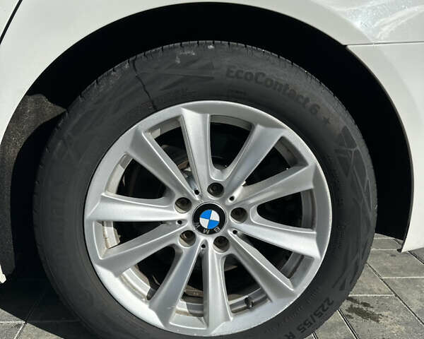 Белый БМВ 5 Серия, объемом двигателя 2 л и пробегом 114 тыс. км за 18000 $, фото 9 на Automoto.ua