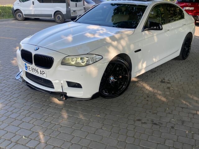 Белый БМВ 5 Серия, объемом двигателя 3 л и пробегом 217 тыс. км за 13300 $, фото 10 на Automoto.ua