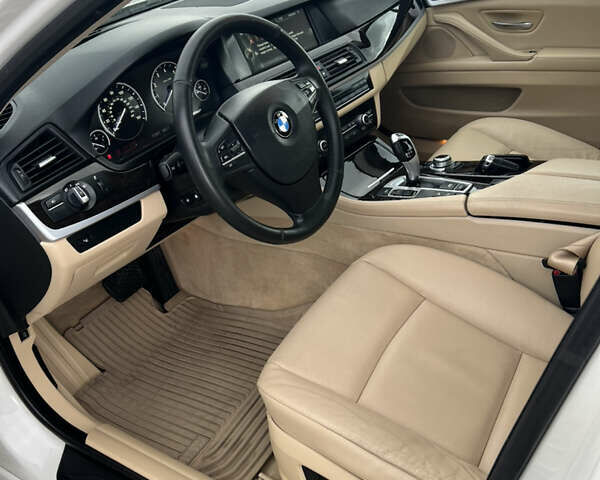 Білий БМВ 5 Серія, об'ємом двигуна 2 л та пробігом 137 тис. км за 14500 $, фото 12 на Automoto.ua