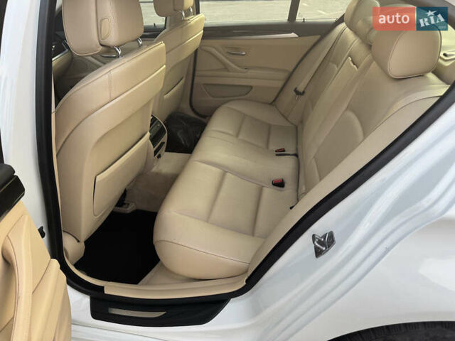 Белый БМВ 5 Серия, объемом двигателя 2 л и пробегом 275 тыс. км за 12700 $, фото 10 на Automoto.ua