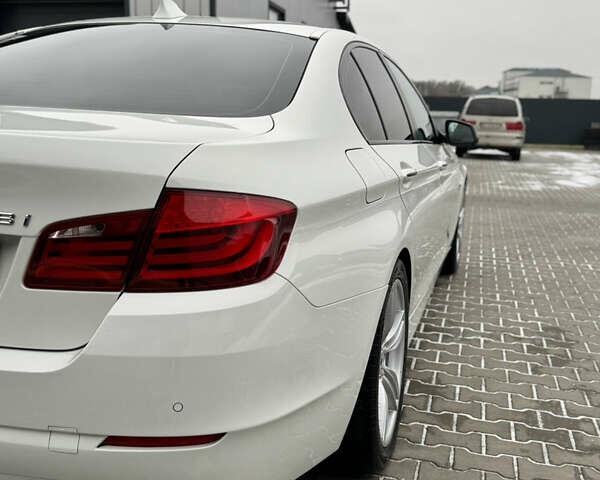 Белый БМВ 5 Серия, объемом двигателя 2 л и пробегом 205 тыс. км за 11400 $, фото 43 на Automoto.ua