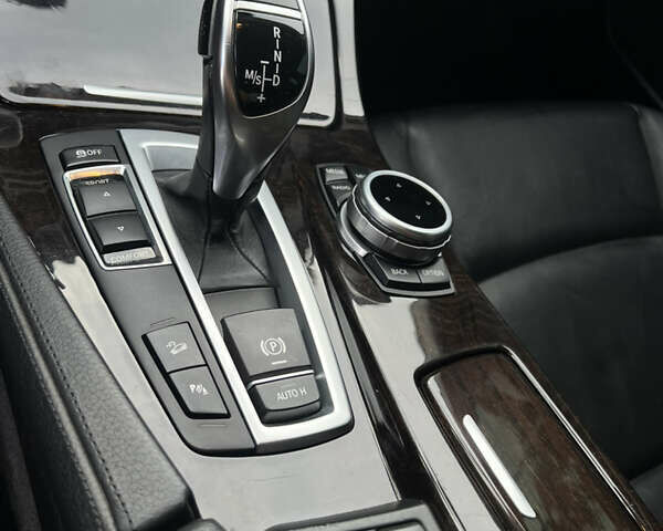 Білий БМВ 5 Серія, об'ємом двигуна 2 л та пробігом 201 тис. км за 14000 $, фото 27 на Automoto.ua