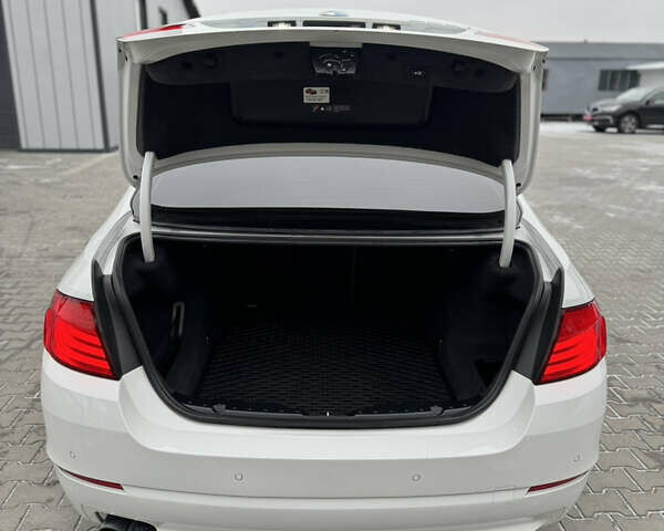 Белый БМВ 5 Серия, объемом двигателя 2 л и пробегом 205 тыс. км за 11400 $, фото 112 на Automoto.ua