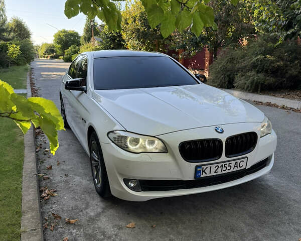 Белый БМВ 5 Серия, объемом двигателя 2 л и пробегом 240 тыс. км за 11500 $, фото 1 на Automoto.ua