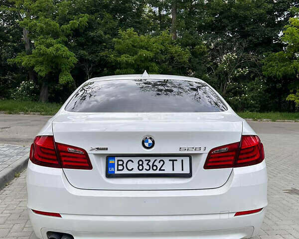 Білий БМВ 5 Серія, об'ємом двигуна 2 л та пробігом 235 тис. км за 15700 $, фото 6 на Automoto.ua
