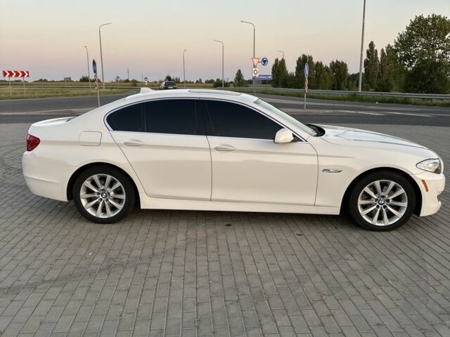 Белый БМВ 5 Серия, объемом двигателя 2 л и пробегом 235 тыс. км за 12700 $, фото 3 на Automoto.ua