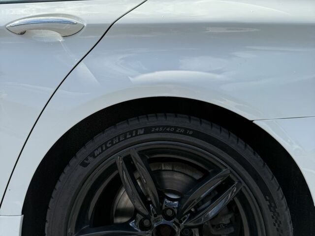 Белый БМВ 5 Серия, объемом двигателя 3 л и пробегом 220 тыс. км за 14999 $, фото 7 на Automoto.ua