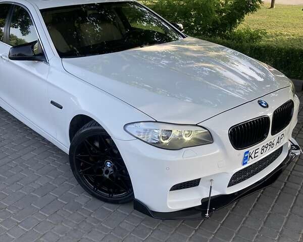 Белый БМВ 5 Серия, объемом двигателя 2.99 л и пробегом 215 тыс. км за 16500 $, фото 12 на Automoto.ua