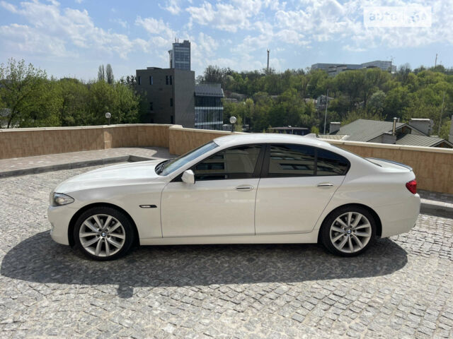 Белый БМВ 5 Серия, объемом двигателя 3 л и пробегом 138 тыс. км за 16900 $, фото 1 на Automoto.ua
