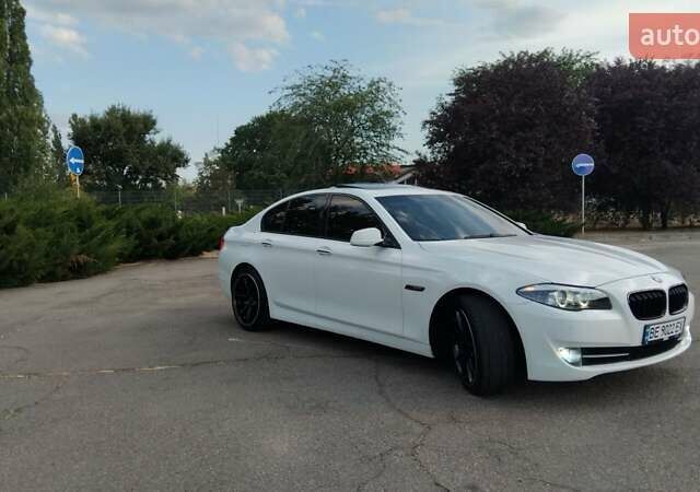 Белый БМВ 5 Серия, объемом двигателя 3 л и пробегом 290 тыс. км за 17500 $, фото 4 на Automoto.ua