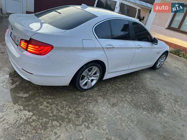 Білий БМВ 5 Серія, об'ємом двигуна 2 л та пробігом 287 тис. км за 10800 $, фото 5 на Automoto.ua