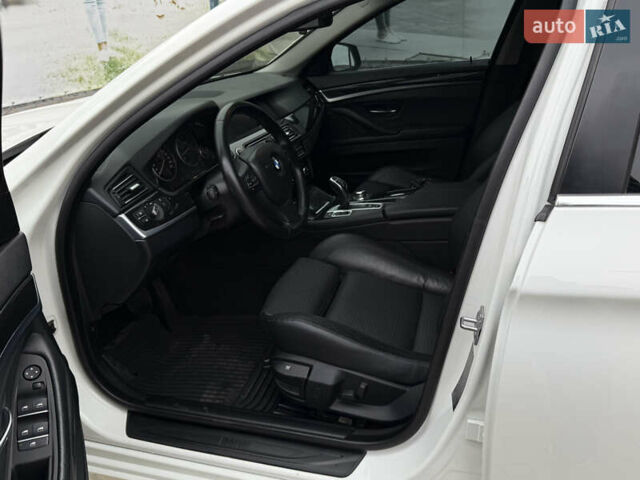 Белый БМВ 5 Серия, объемом двигателя 2 л и пробегом 108 тыс. км за 13400 $, фото 34 на Automoto.ua