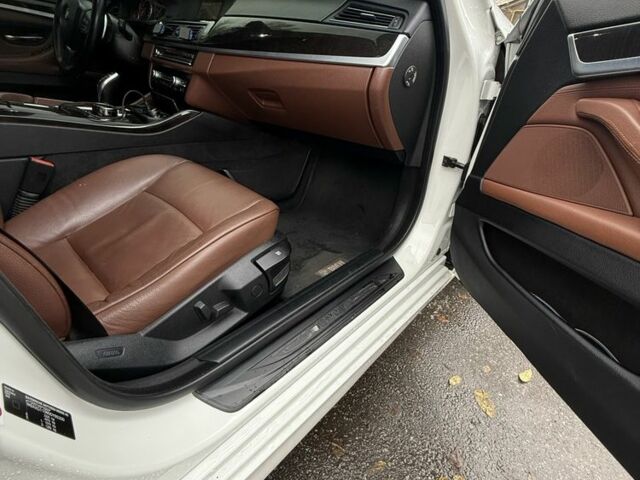 Белый БМВ 5 Серия, объемом двигателя 2 л и пробегом 230 тыс. км за 12500 $, фото 3 на Automoto.ua