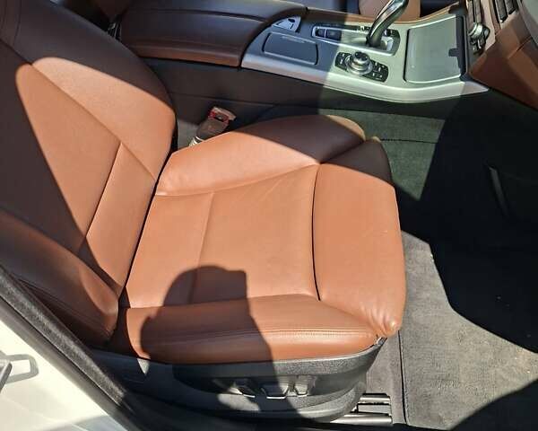 БМВ 5 Серія 2012 у Запоріжжя на Automoto.ua Білий БМВ 5 Серія, об'ємом двигуна 2 л та пробігом 220 тис. км за 13499 $, фото 22 на Automoto.ua