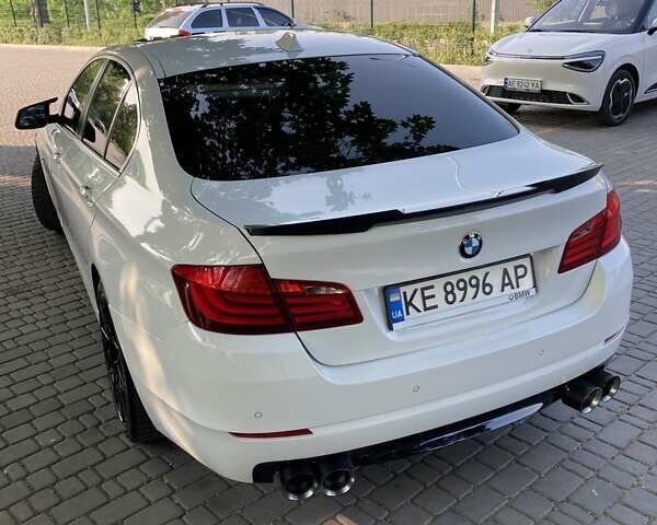 Белый БМВ 5 Серия, объемом двигателя 2.99 л и пробегом 215 тыс. км за 16500 $, фото 11 на Automoto.ua