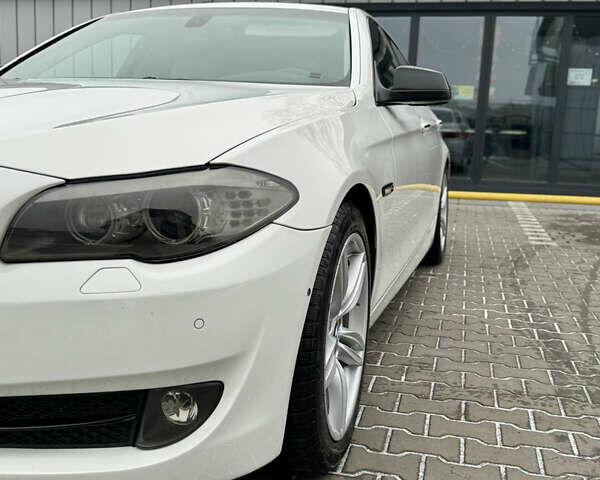 Белый БМВ 5 Серия, объемом двигателя 2 л и пробегом 205 тыс. км за 11400 $, фото 28 на Automoto.ua