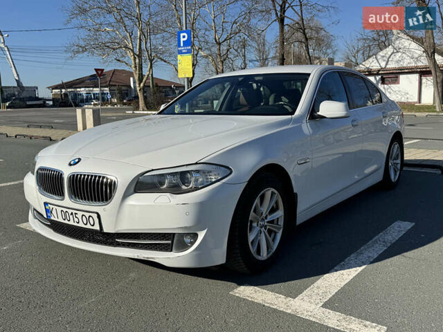 Белый БМВ 5 Серия, объемом двигателя 2 л и пробегом 152 тыс. км за 15000 $, фото 4 на Automoto.ua