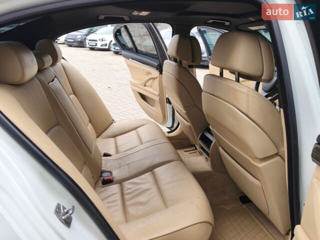 Белый БМВ 5 Серия, объемом двигателя 3 л и пробегом 208 тыс. км за 13450 $, фото 14 на Automoto.ua