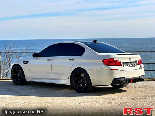 Белый БМВ 5 Серия, объемом двигателя 4.4 л и пробегом 163 тыс. км за 34999 $, фото 2 на Automoto.ua