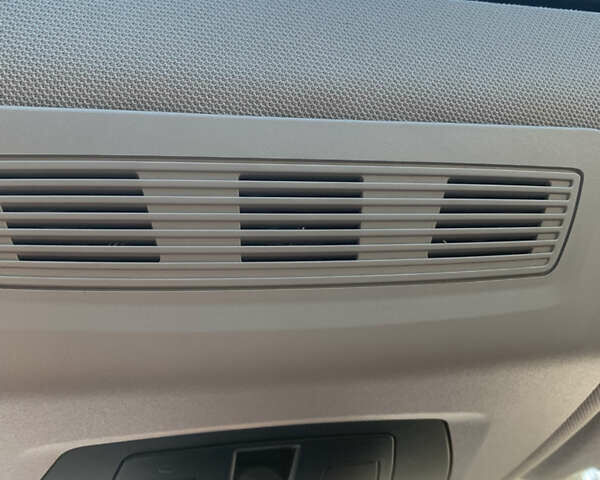 Білий БМВ 5 Серія, об'ємом двигуна 2 л та пробігом 220 тис. км за 12000 $, фото 11 на Automoto.ua